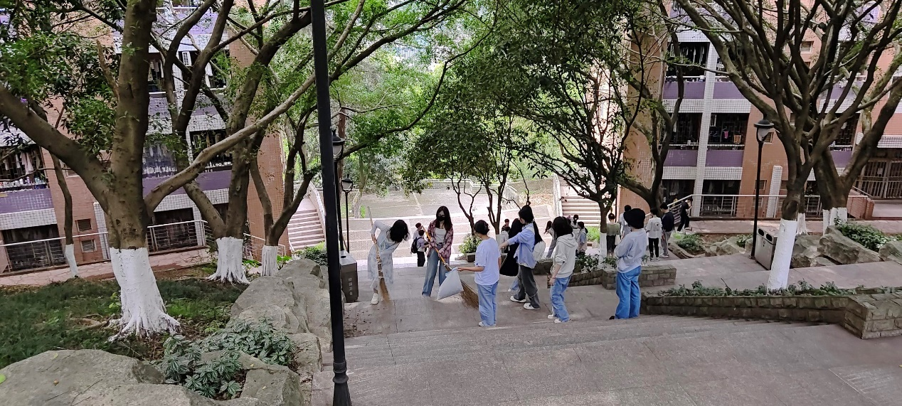 2026世界杯官网开展“践行劳动育人实践，增强金融强国本领”主题劳动实践活动